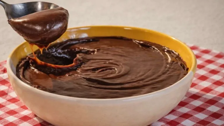 Imagem da Receita de Brigadeiro de Colher de Micro-ondas Pronto em 8 Minutos.